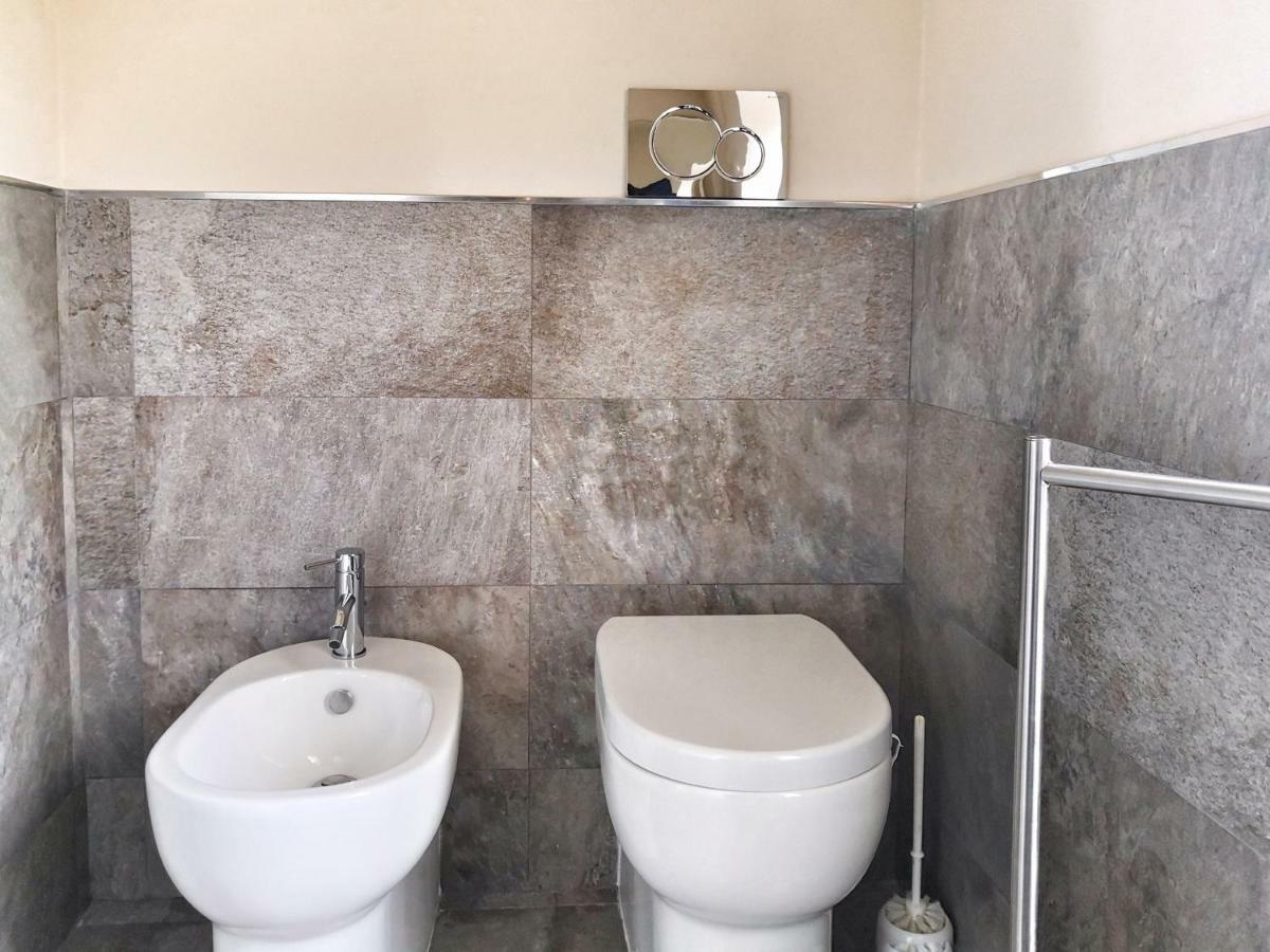 Appartamento Deluxe Con Terrazza Sul Mare Σαβόνα Εξωτερικό φωτογραφία