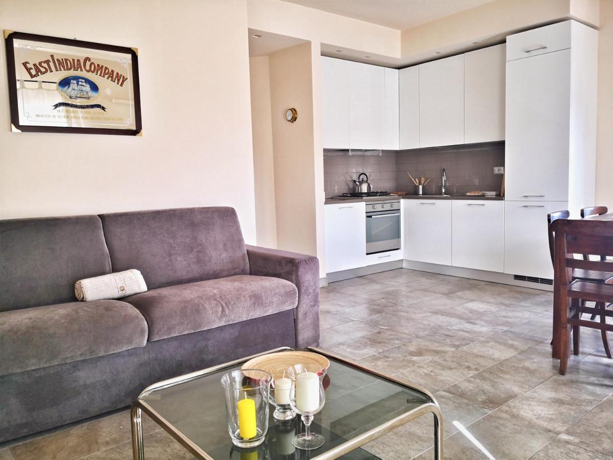 Appartamento Deluxe Con Terrazza Sul Mare Σαβόνα Εξωτερικό φωτογραφία